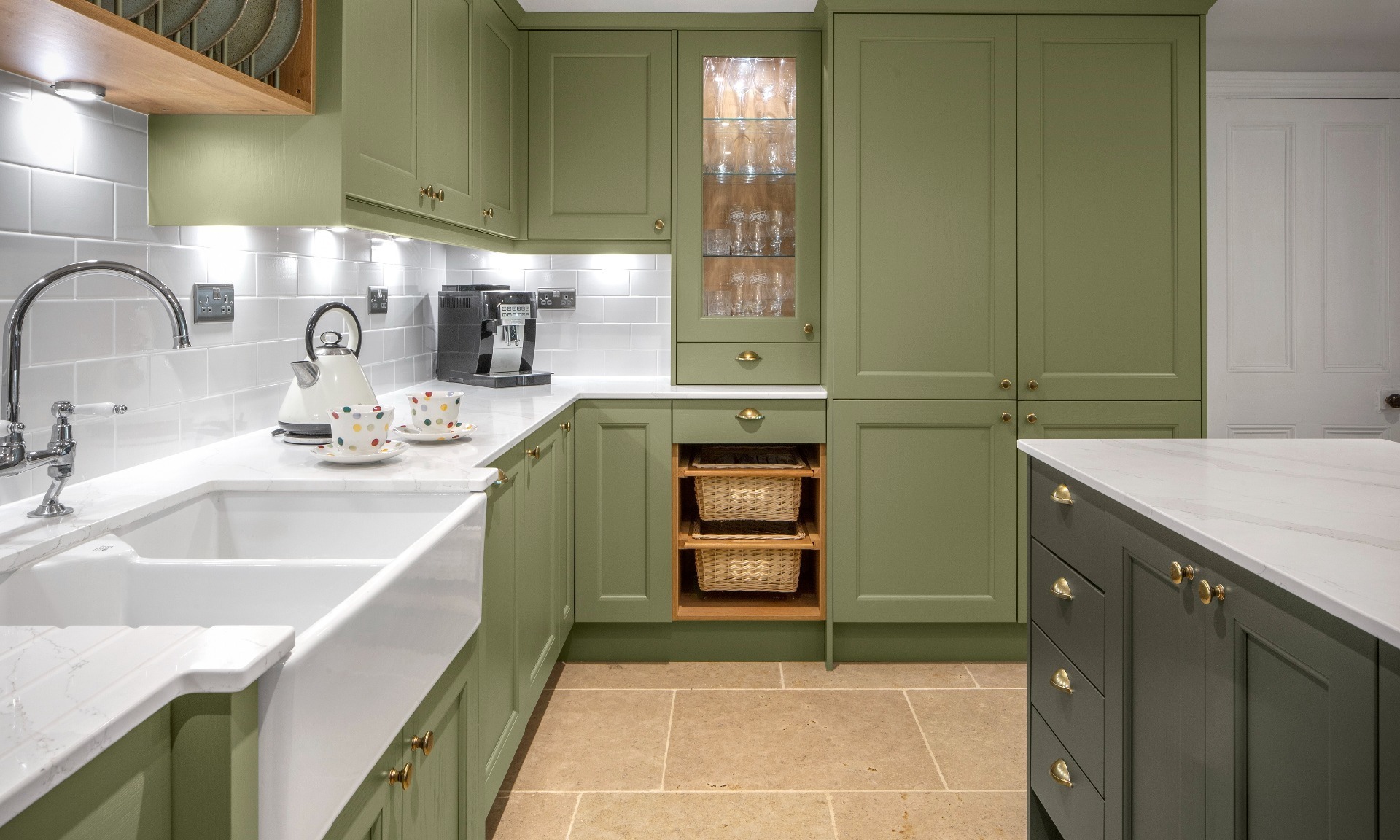 Belfast sink and shaker cabinets